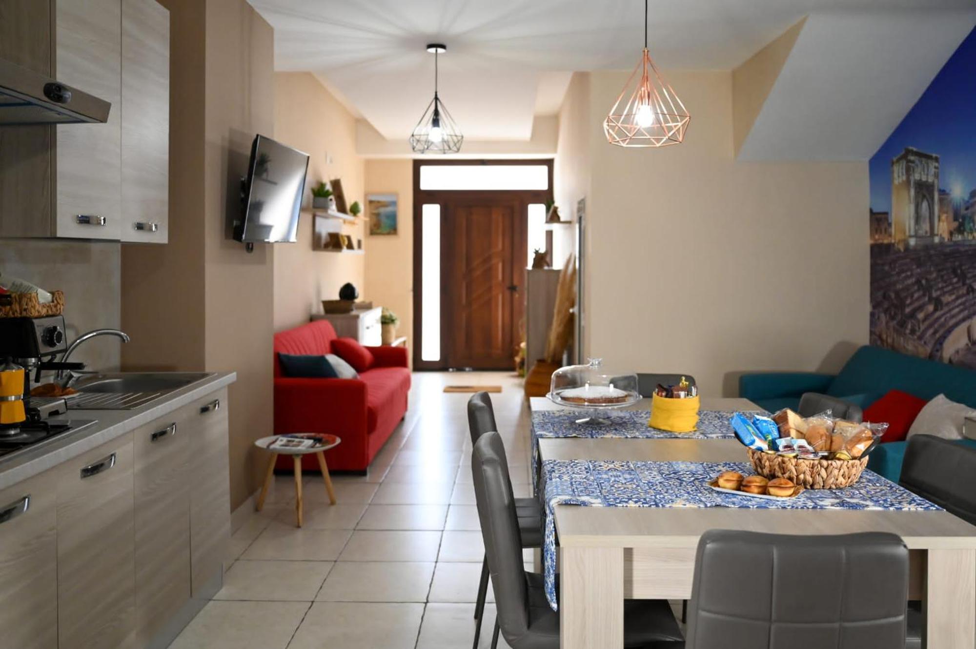 "Il Vecchio Salone" Appartamento In Pieno Centro Con Garage Privato Lecce Exterior photo